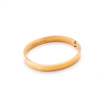 Luccia Bangle