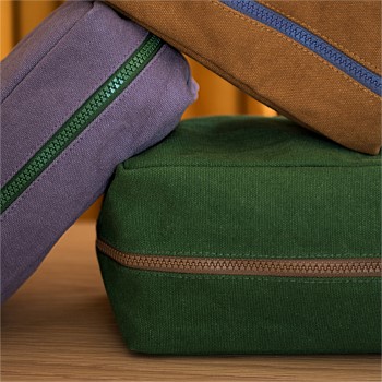 Marlo Contrast Wash Bag