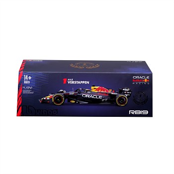 1:24 Red Bull Oracle Racing RB19 2023 - #1 Verstappen Hard Case